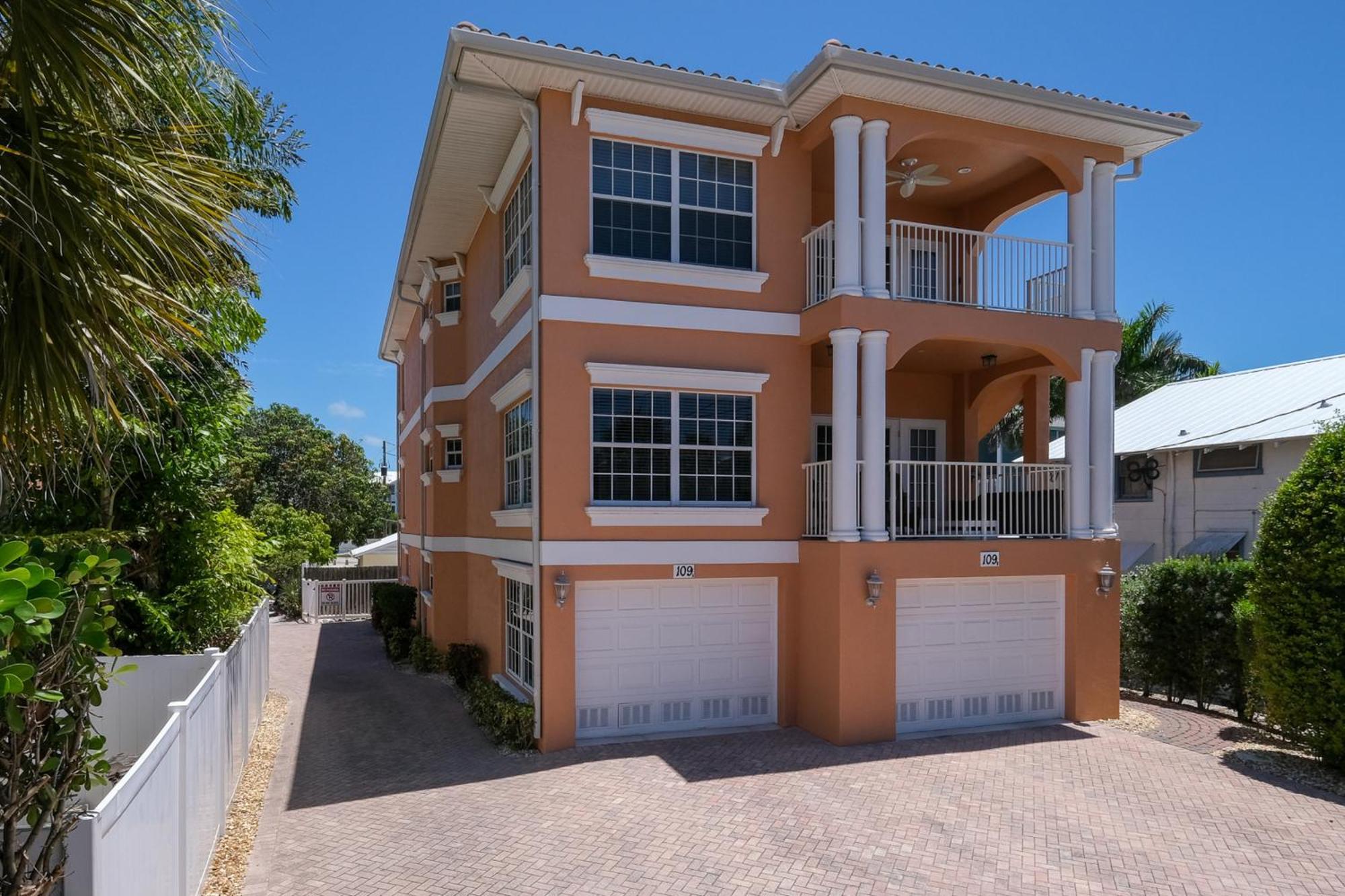 Hibiscus Hideaway Condo Walk To Historic Bridge St ブレイデントン・ビーチ エクステリア 写真