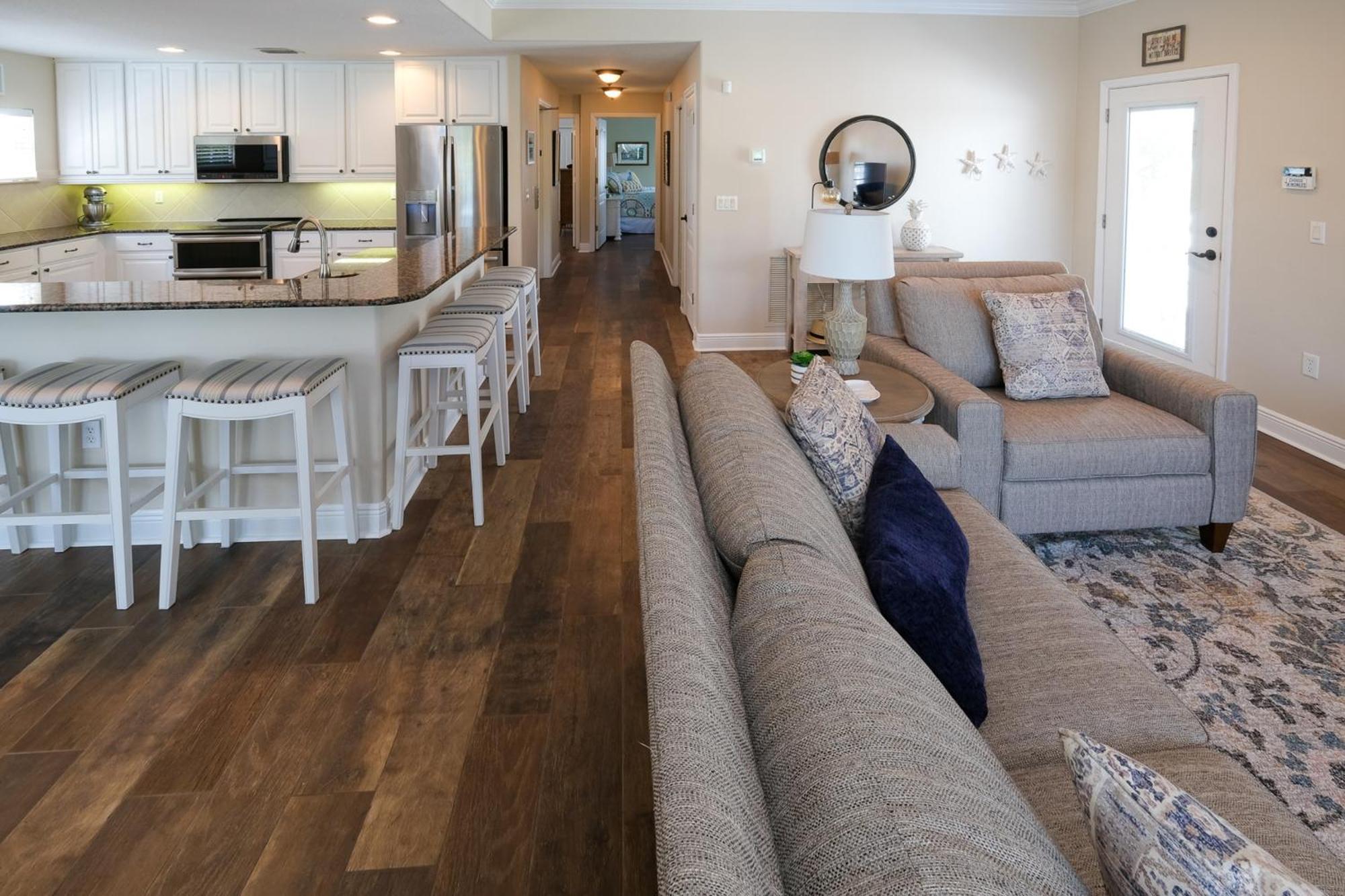 Hibiscus Hideaway Condo Walk To Historic Bridge St ブレイデントン・ビーチ エクステリア 写真